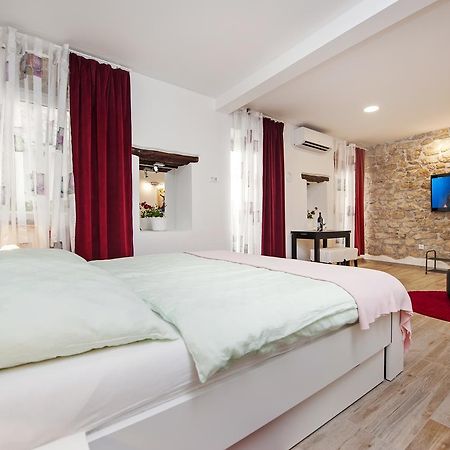 La Svalba Rooms & Studios Rovinj Exterior photo
