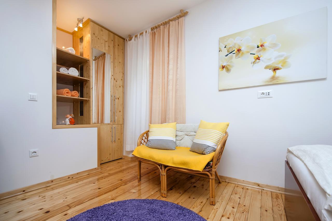 La Svalba Rooms & Studios Rovinj Exterior photo